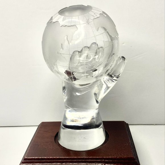 Vintage Surrealist Crystal Sculpture Hand Holding The World Globe - Picture 5 of 8